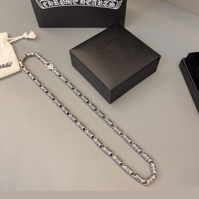 Ch**me He**ts necklaces